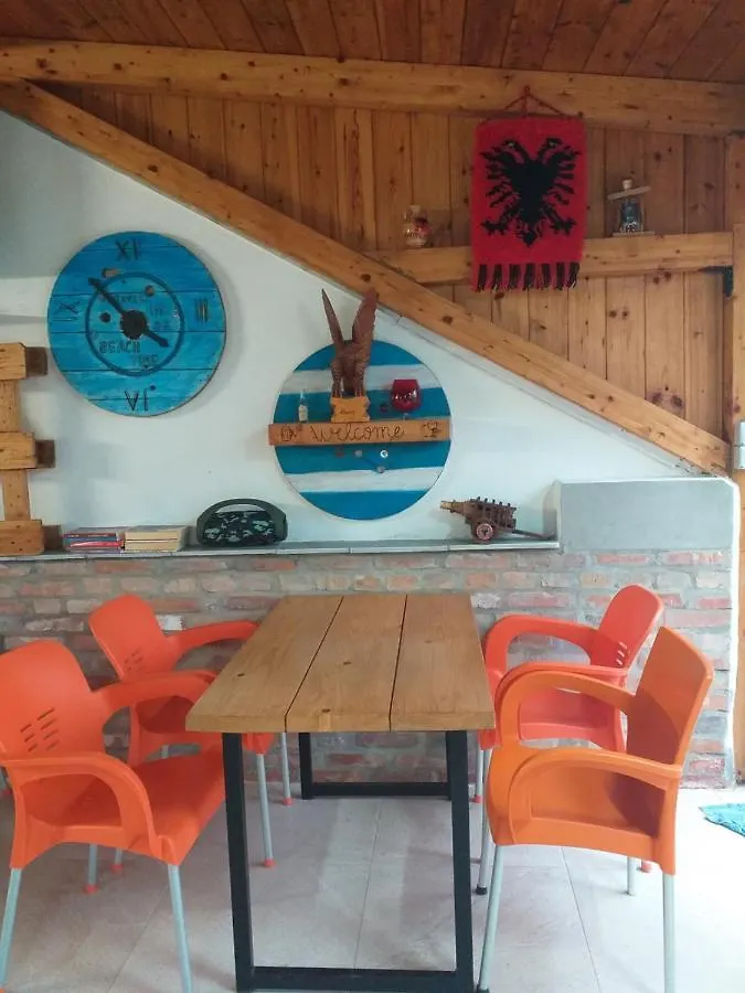Penzion Rooms And Apartments Analipsi Shëngjin