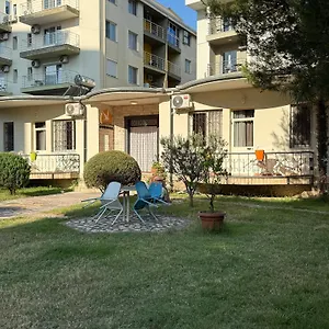 Гостевой дом Guroal House, Шенджин